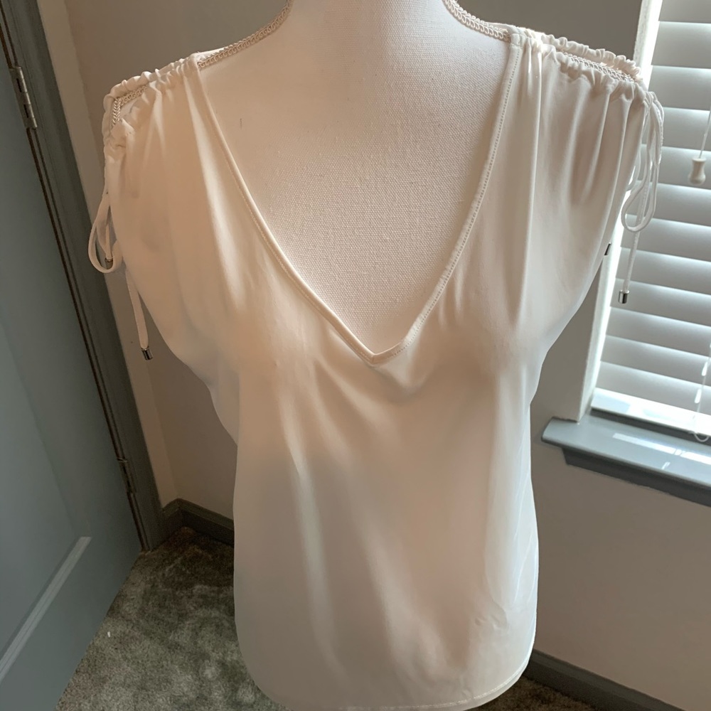 Adrienne Vittadini white top